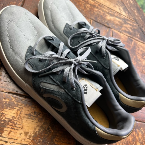 Adidas Five Ten Sleuth - Picture 11 of 13